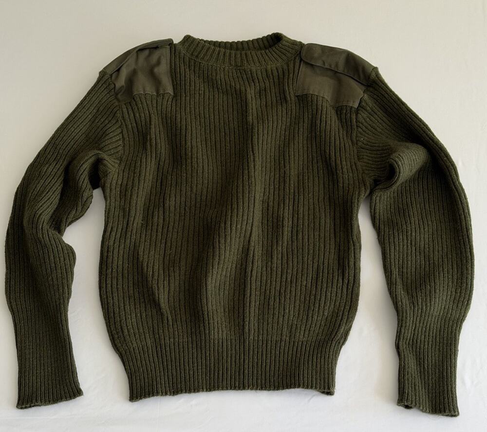 DSCP Military Wool Commando Sweater Olive Green Size 44 Elbow Shoulder Patches